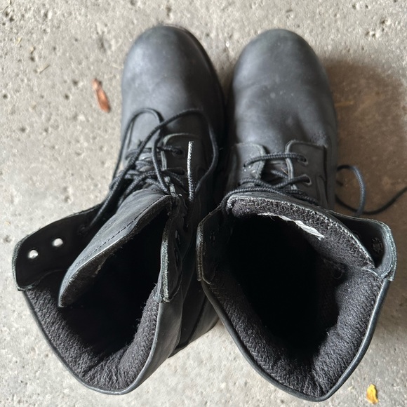 Timberland Waterproof All Black boots men’s 7.5 - Picture 4 of 6
